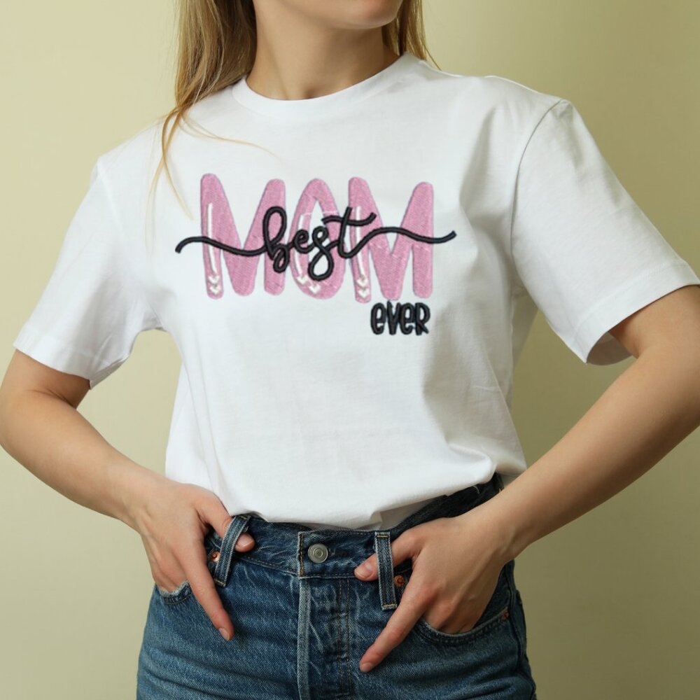 Best Mom Ever T-Shirt, Gift for Mother's Day, The Best Mom T-shirt